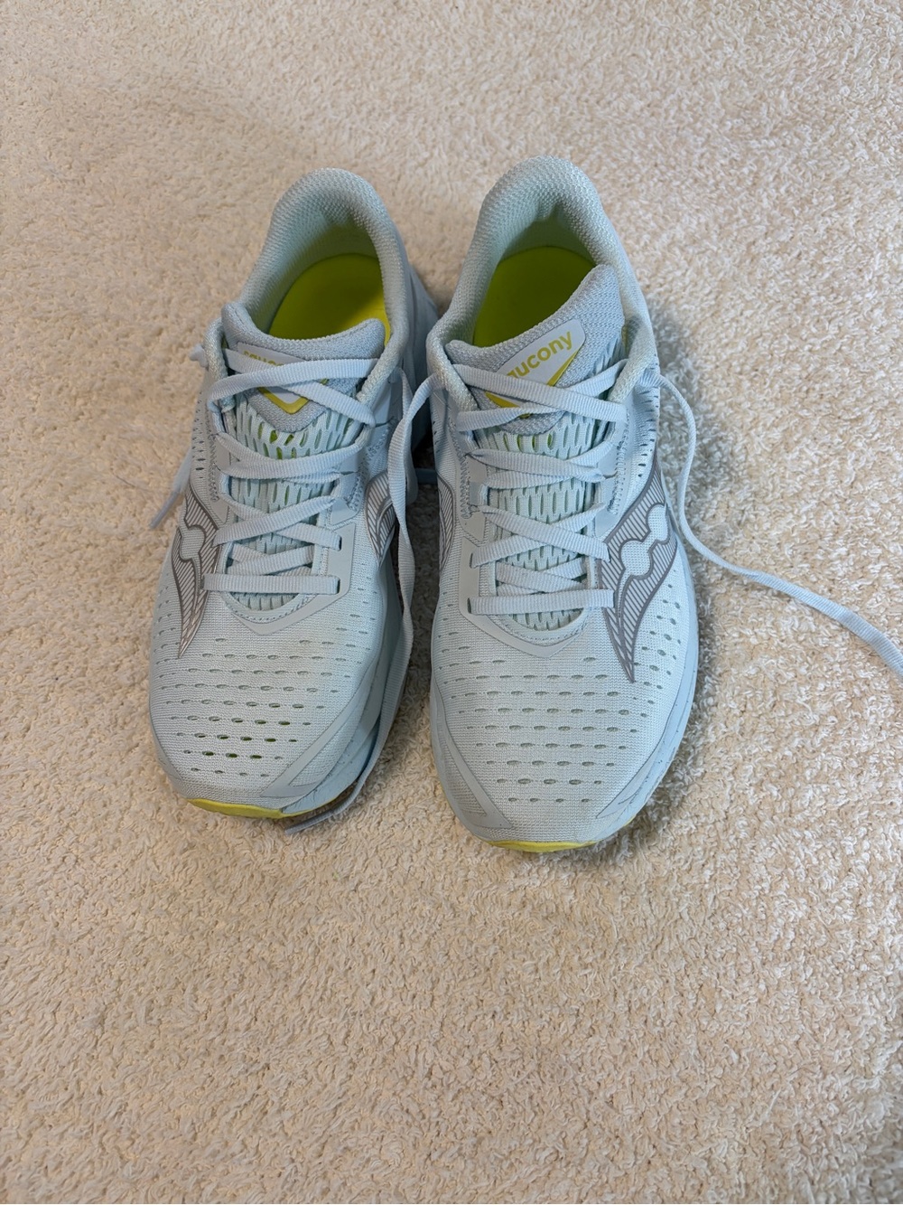 Saucony Women's Endorphin Speed 4 - size 8